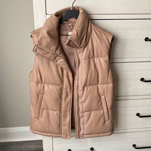 Abercrombie Puffer Vest (oversized)